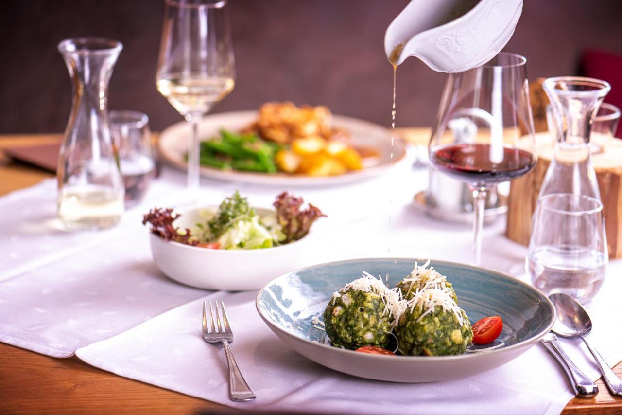 Pension Restaurant Dorfalm Leogang Eksteriør bilde