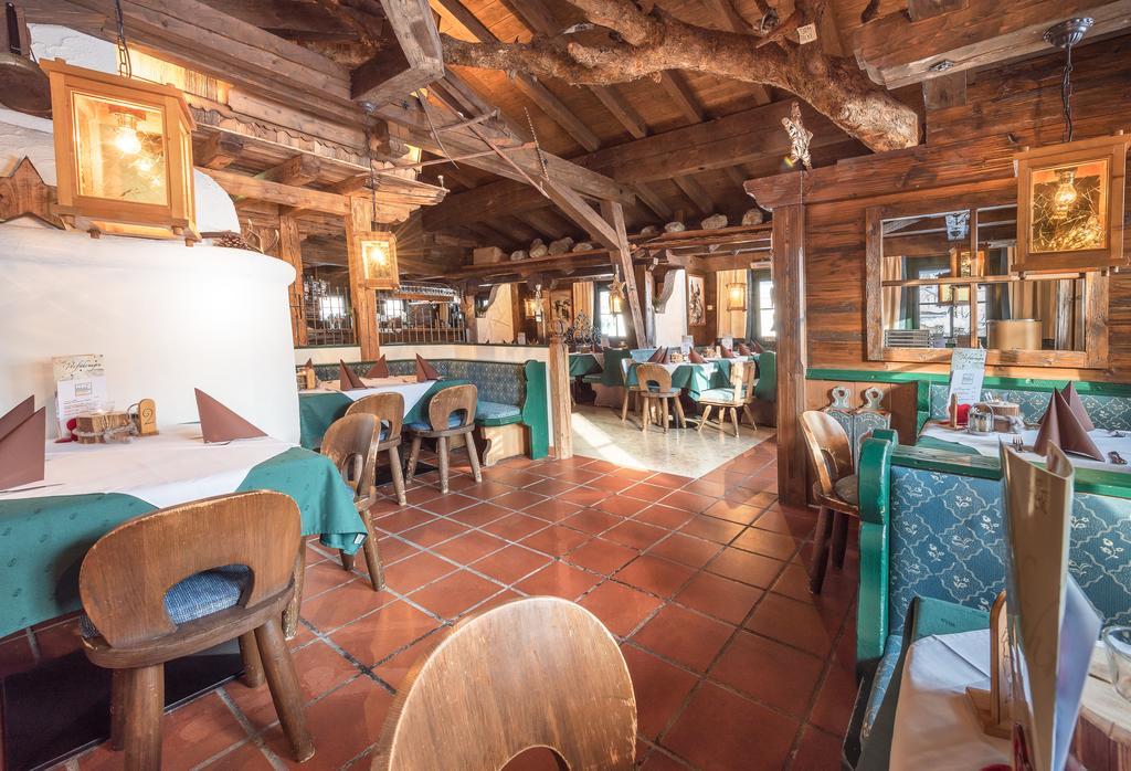 Pension Restaurant Dorfalm Leogang Eksteriør bilde